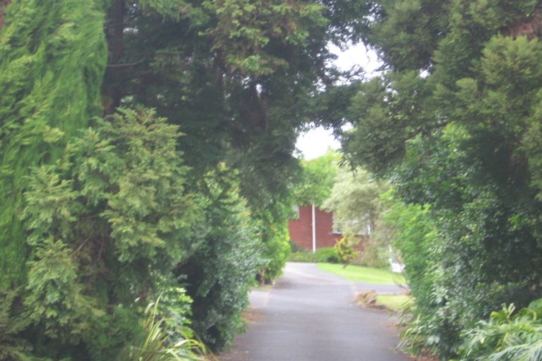 Photo of property in 14 Camrose Place, Glenfield, Auckland, 0629