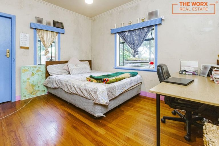 Photo of property in 37 Rosella Road, Mangere East, Auckland, 2024