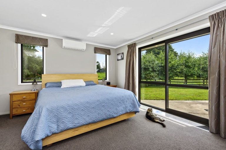 Photo of property in 21 Barrett Road, Temple View, Hamilton, 3290