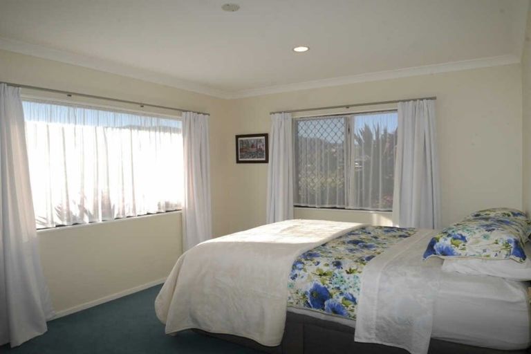 Photo of property in 4 Lorna Irene Drive, Raumati South, Paraparaumu, 5032