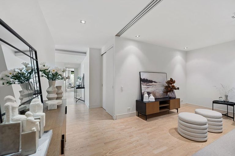 Photo of property in 15/258 Hurstmere Road, Takapuna, Auckland, 0622