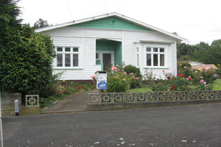 Photo of property in 17 Terrace Street, Aramoho, Whanganui, 4500