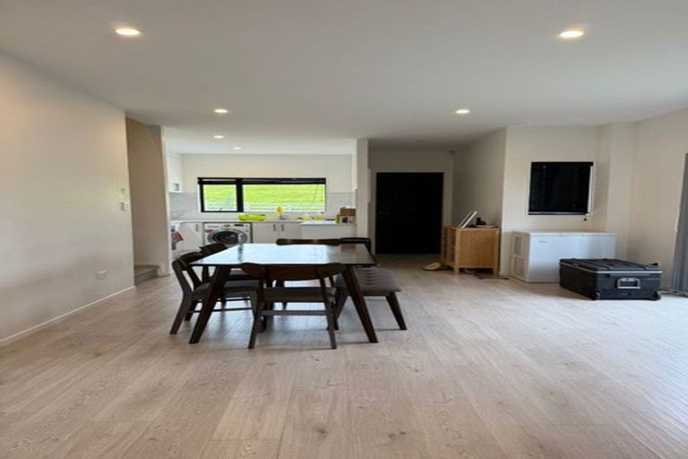 Photo of property in 31b Crestview Rise, Papakura, 2110