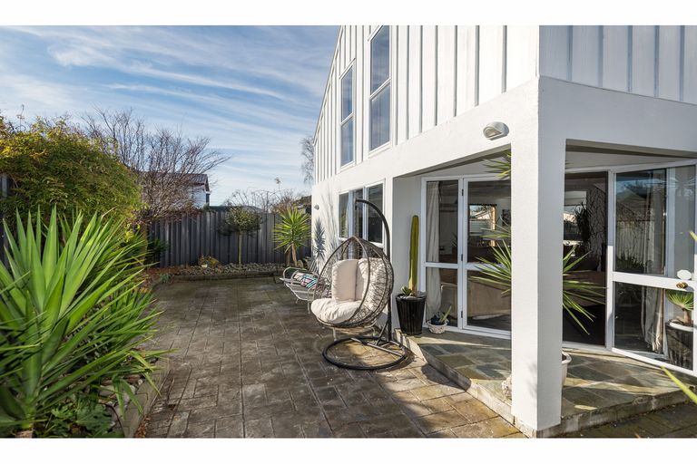 Photo of property in 1a Dulles Place, Papanui, Christchurch, 8053