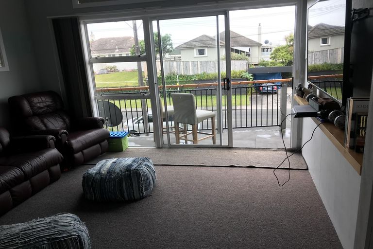 Photo of property in 89 Clawton Street, Westown, New Plymouth, 4310