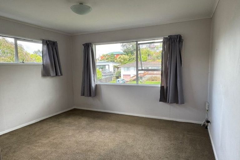 Photo of property in 1/25 Sapphire Place, Bayview, Auckland, 0629
