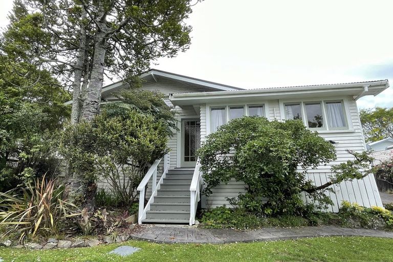 Photo of property in 1/22 Ngataringa Road, Devonport, Auckland, 0624