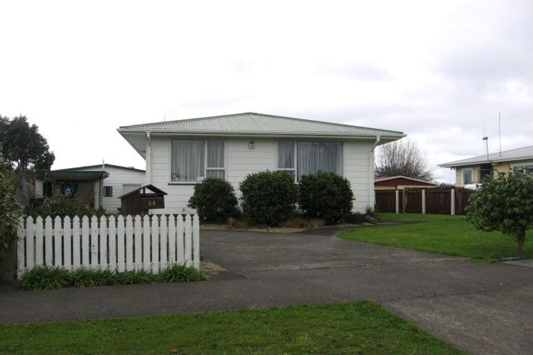 Photo of property in 44 Karamea Crescent, Kelvin Grove, Palmerston North, 4414