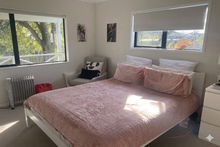 Photo of property in 240 Henderson Valley Road, Henderson, Auckland, 0612