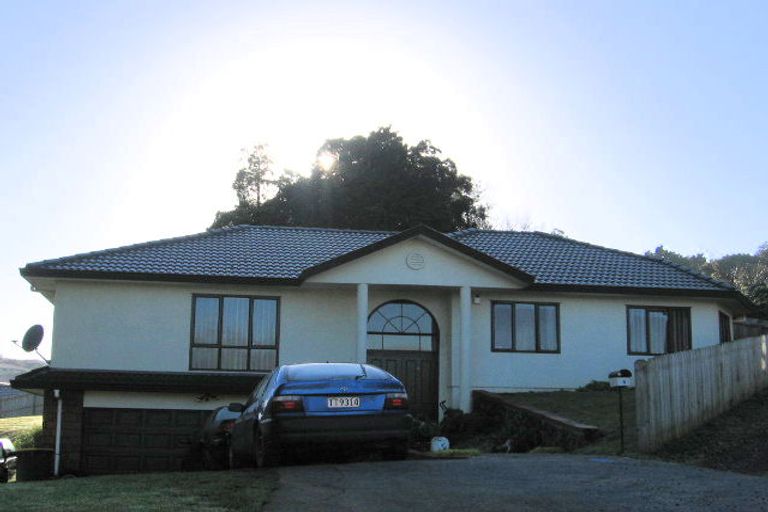 Photo of property in 6 Atlantic Place, Goodwood Heights, Auckland, 2105