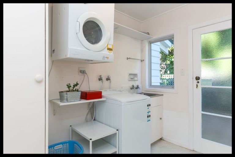 Photo of property in 19a Woodmancote Road, Khandallah, Wellington, 6035