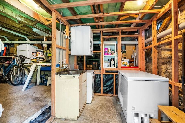 Photo of property in 136 Western Hills Drive, Kensington, Whangarei, 0112