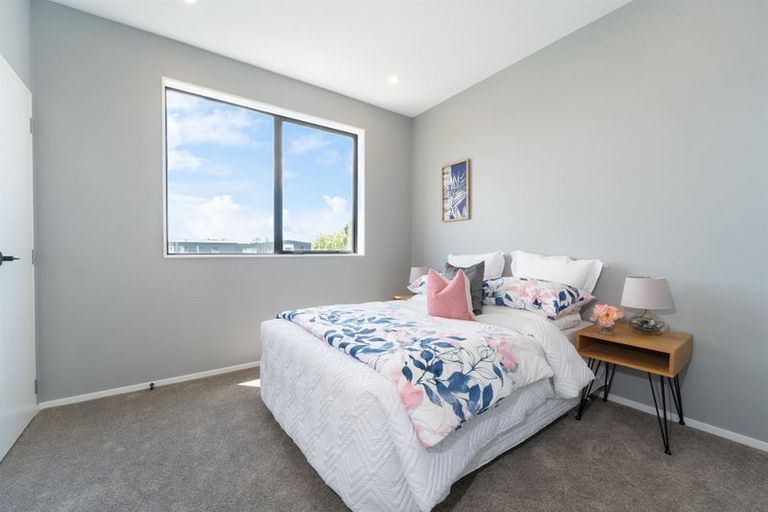 Photo of property in 15 Landing Path Drive, Hobsonville, Auckland, 0616