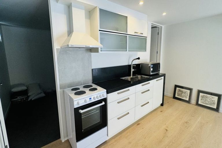 Photo of property in 1/324 Beach Road, Campbells Bay, Auckland, 0630