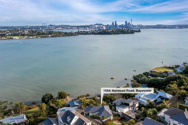 Photo of property in 109a Norwood Road, Bayswater, Auckland, 0622