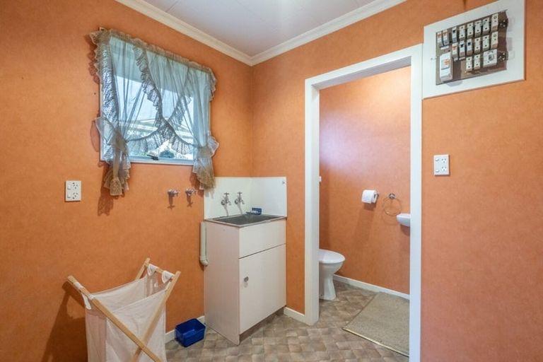 Photo of property in 120 Great North Road, Winton, 9720