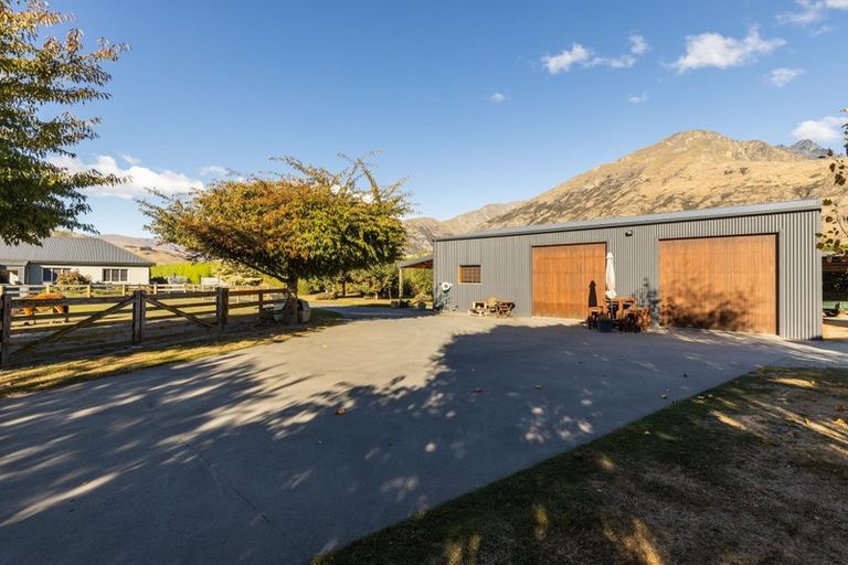 Photo of property in 37 Maxs Way, Lower Shotover, Queenstown, 9304