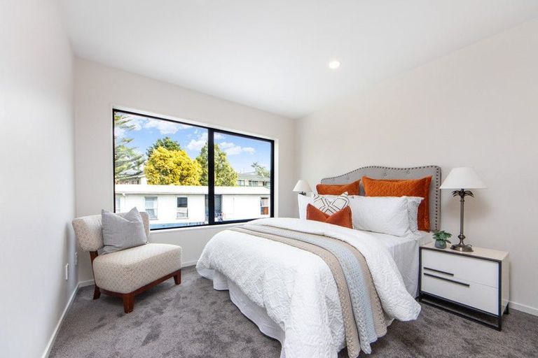 Photo of property in 7a Hewlett Road, Massey, Auckland, 0614