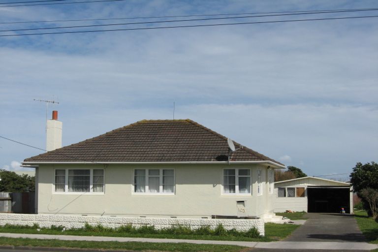 Photo of property in 103 Cornfoot Street, Castlecliff, Whanganui, 4501