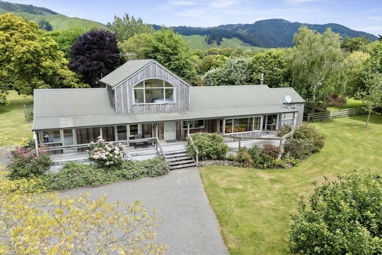 Photo of property in 99 Settlement Road, Te Horo, Otaki, 5582