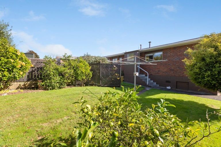 Photo of property in 14 Poplar Grove, Whalers Gate, New Plymouth, 4310