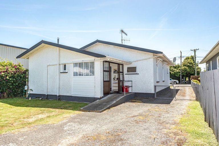 Photo of property in 17 Spier Street, Aramoho, Whanganui, 4500