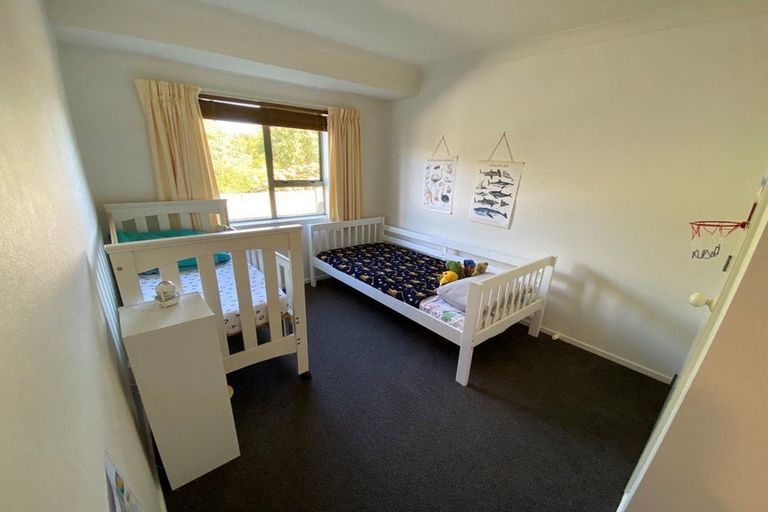 Photo of property in 11 Crown Hill, Paraparaumu, 5032