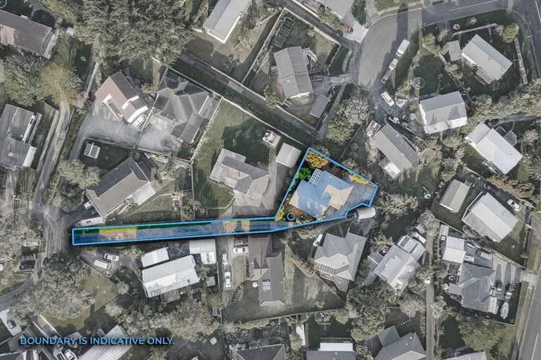 Photo of property in 1/13 Woodhouse Place, West Harbour, Auckland, 0618