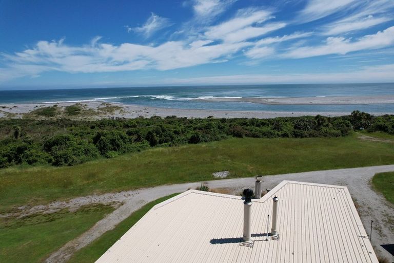 Photo of property in 5 The Parade, Okarito, Whataroa, 7886