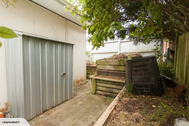 Photo of property in 24 Percy Dyett Drive, Karori, Wellington, 6012