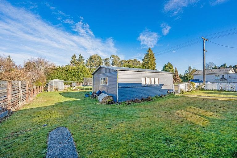 Photo of property in 4 Devon Street, Riversdale, 9776