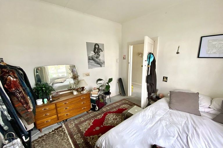 Photo of property in 1/12 Myrtle Crescent, Mount Cook, Wellington, 6021