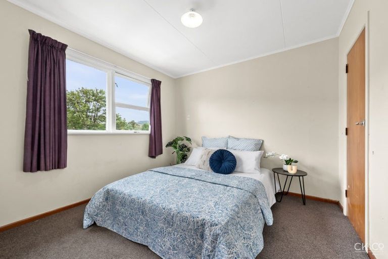 Photo of property in Oberon Flats, 48a Merton Street, Trentham, Upper Hutt, 5018
