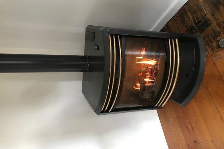 Photo of property in 53a Ferry Road, Martinborough, 5711