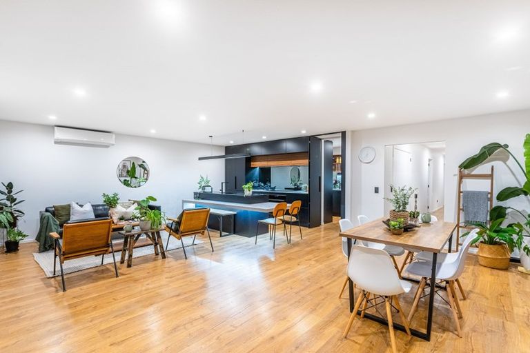 Photo of property in 76 Tennis Court Road, Raumati South, Paraparaumu, 5032