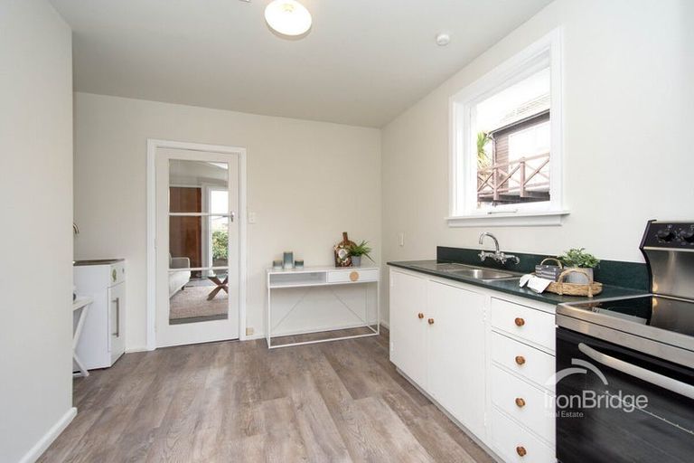 Photo of property in 1/493 Barbadoes Street, Edgeware, Christchurch, 8013