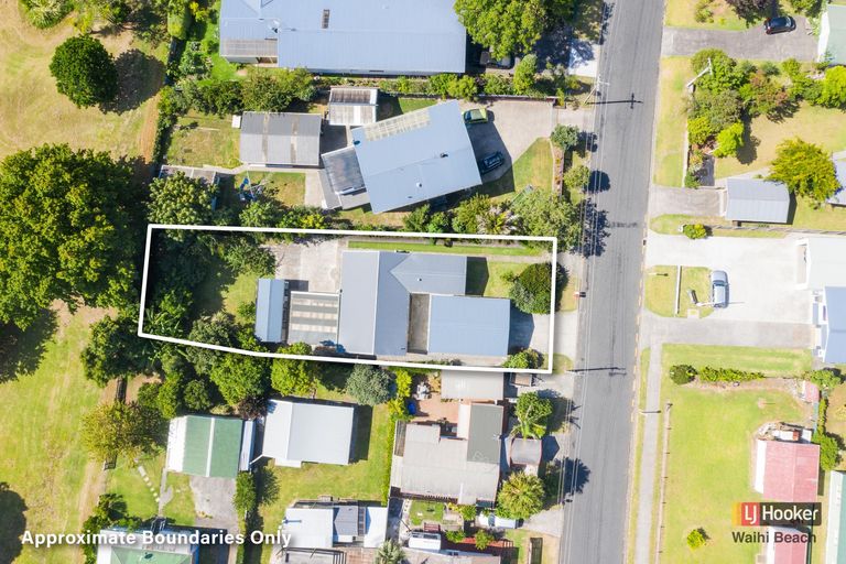 Photo of property in 56 Roretana Drive, Athenree, Katikati, 3177