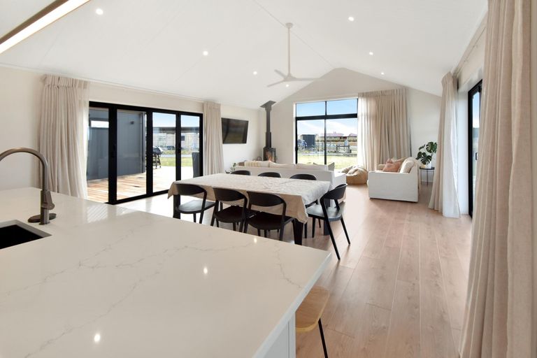 Photo of property in 9 Avlis Place, Twizel, 7901