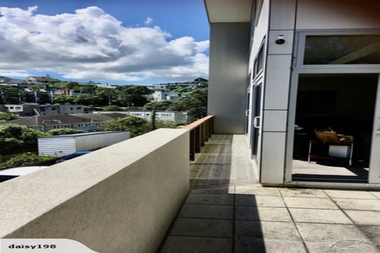 Photo of property in 3b Shalimar Crescent, Khandallah, Wellington, 6035