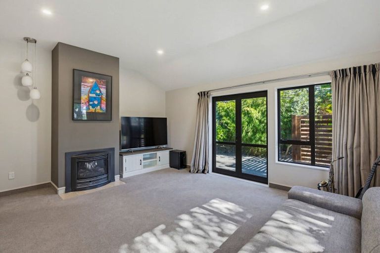 Photo of property in 14 Consort Close, Paraparaumu Beach, Paraparaumu, 5032