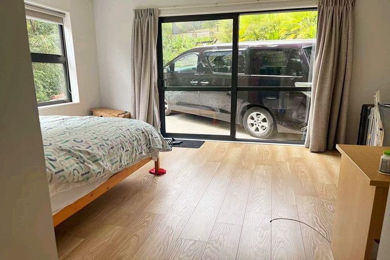 Photo of property in 18a Hazel Glen, Bayview, Auckland, 0629