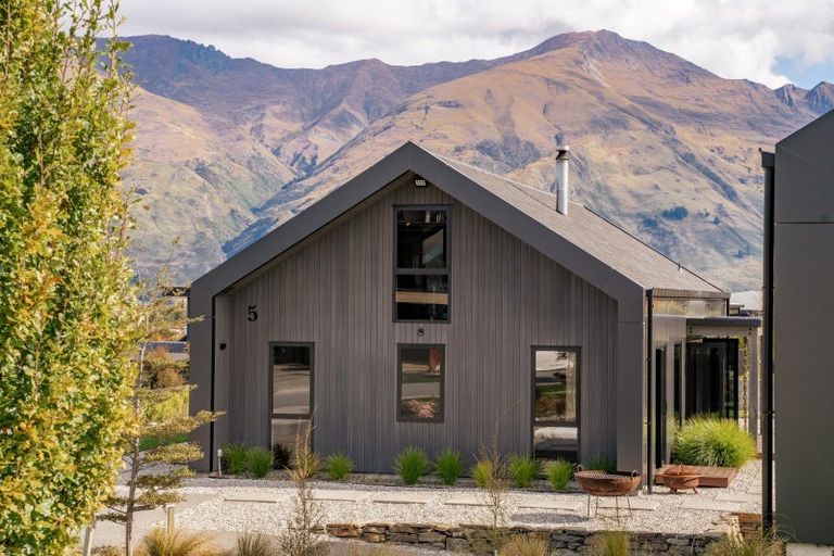 Photo of property in 5 Mills Road, Wanaka, 9305