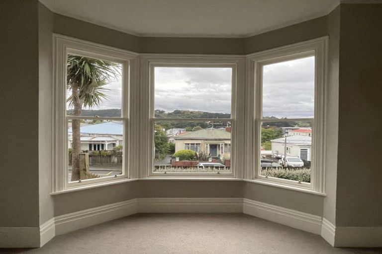 Photo of property in 98 Wallace Street, Mount Cook, Wellington, 6021