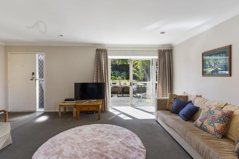 Photo of property in 3/13 Westview Court, Somerville, Auckland, 2014