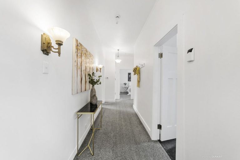 Photo of property in 284 Karori Road, Karori, Wellington, 6012