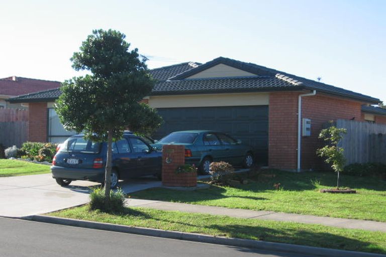 Photo of property in 36 Robin Brooke Drive, Flat Bush, Auckland, 2019