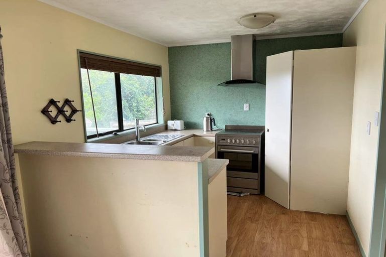 Photo of property in 2/491 Glenfield Road, Glenfield, Auckland, 0629