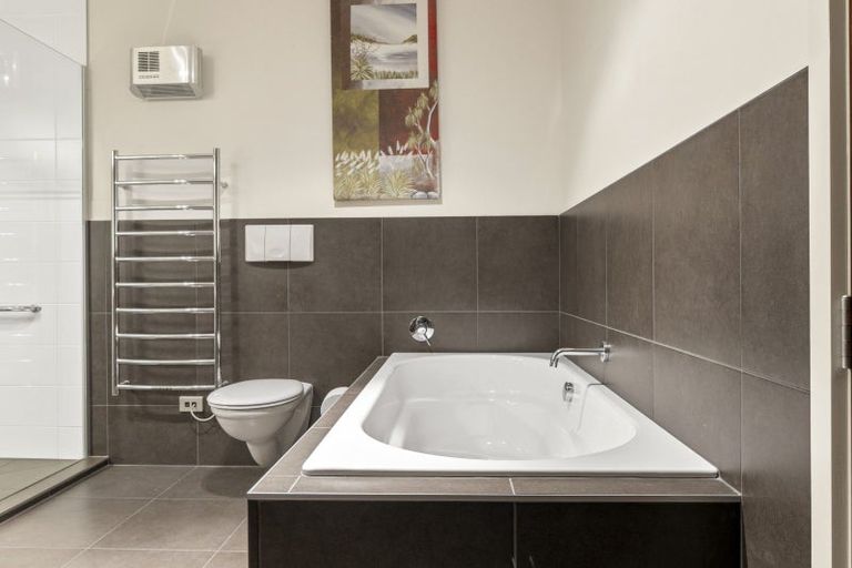 Photo of property in Quay Apartments, 103/283 Wakefield Quay, Stepneyville, Nelson, 7010