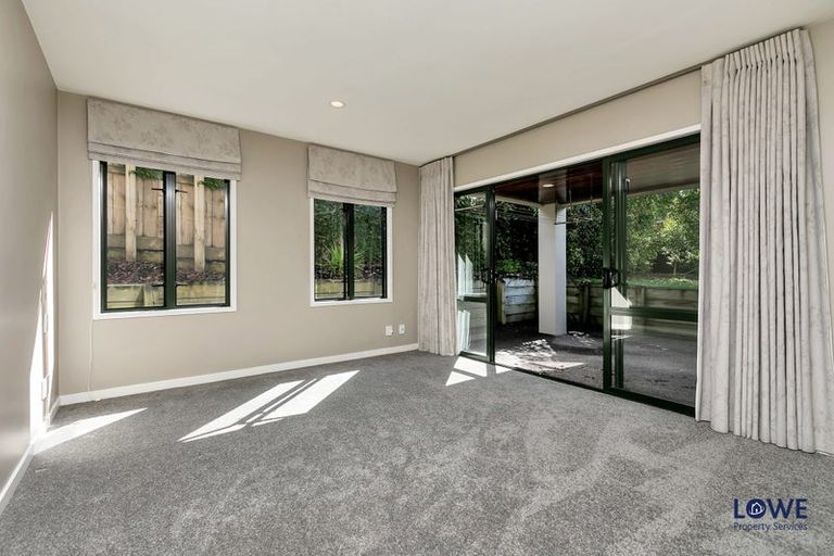 Photo of property in 1a Bournemouth Terrace, Murrays Bay, Auckland, 0630