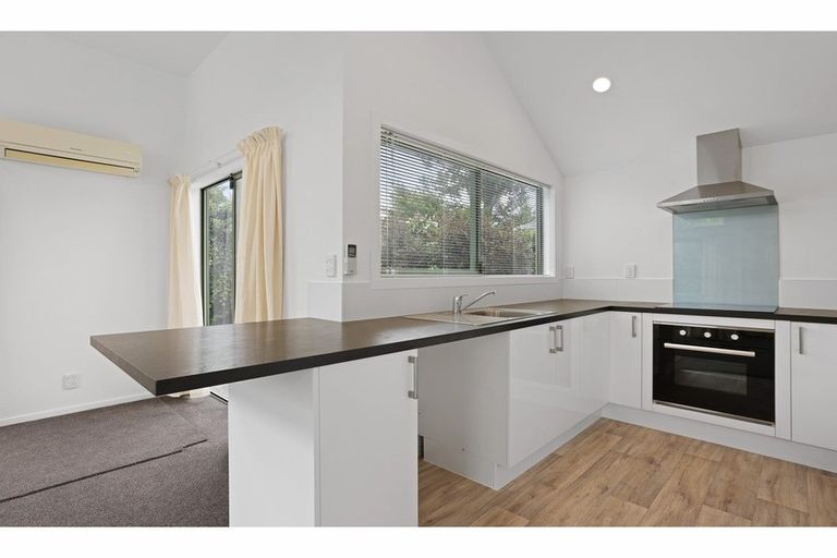 Photo of property in 2/83 Sullivan Avenue, Woolston, Christchurch, 8023